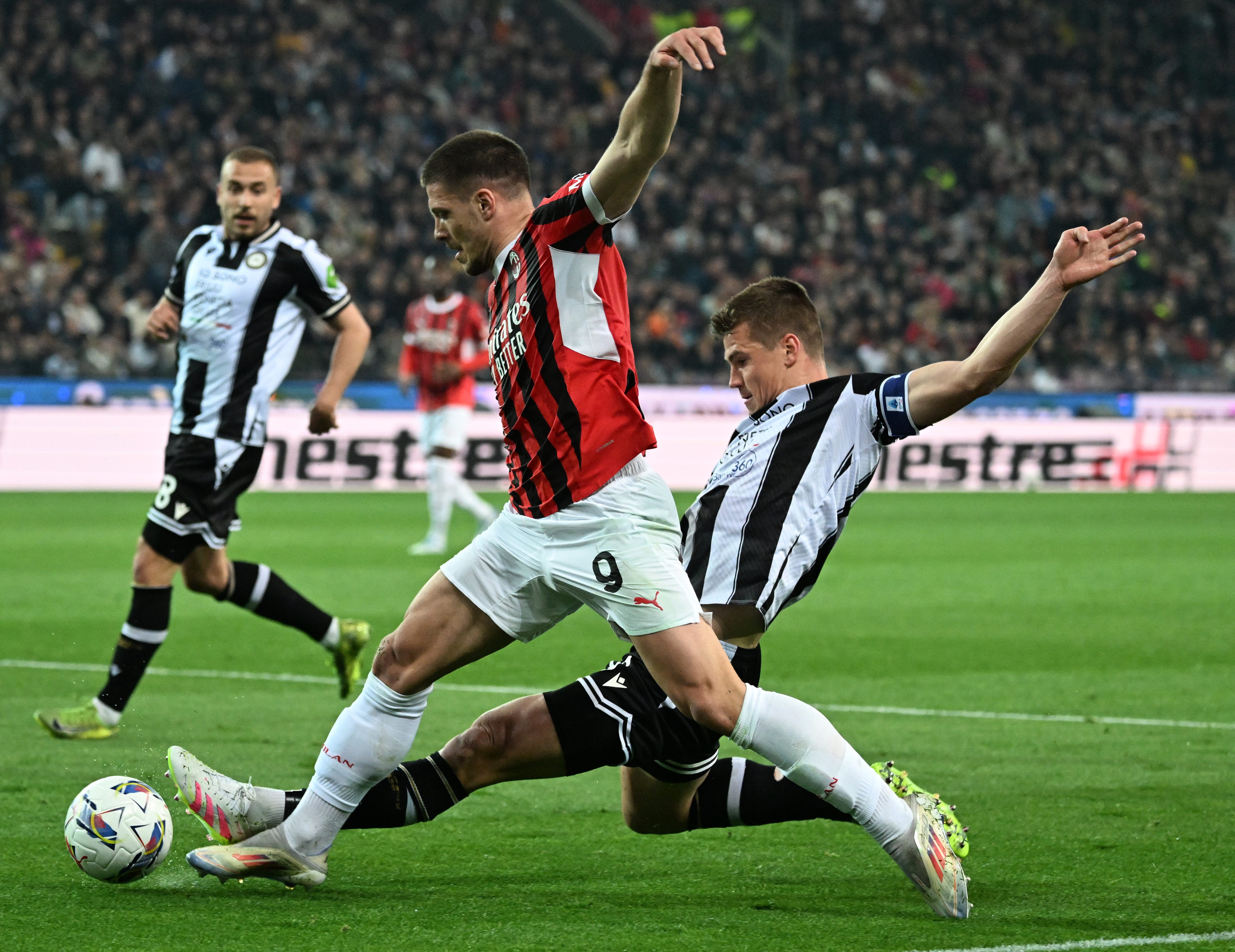 星空体育新闻-关于意甲球队惊险逆袭，客场扳平比分！的信息