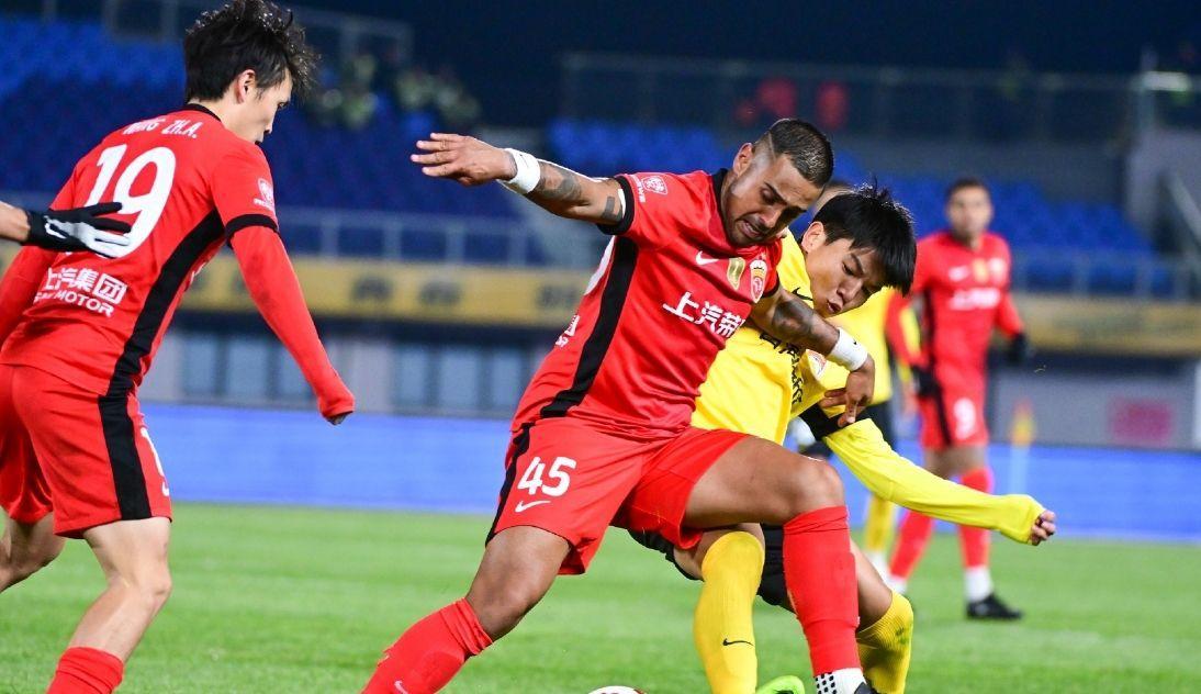 关于凭借一波深圳队,中超成功破门,现场教练席炸锅的信息 关于凭借一波深圳队,中超成功破门,现场教练席炸锅的信息