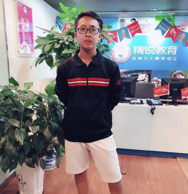 火箭少年惊艳亮相，带领球队逆袭成功！的简单介绍