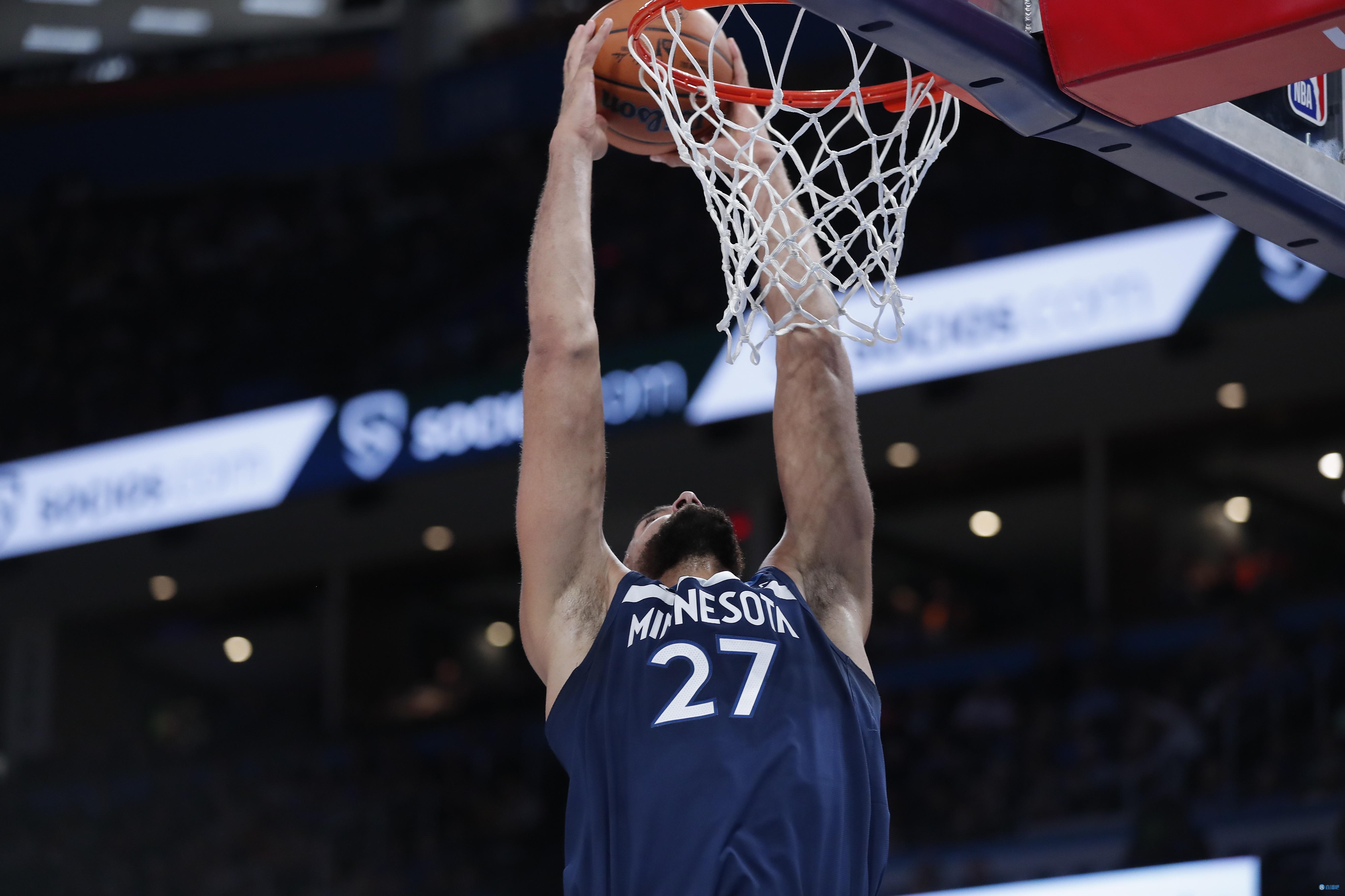 关于爵士攻防兼顾,戈贝尔独领风骚的信息 关于爵士攻防兼顾,戈贝尔独领风骚的信息