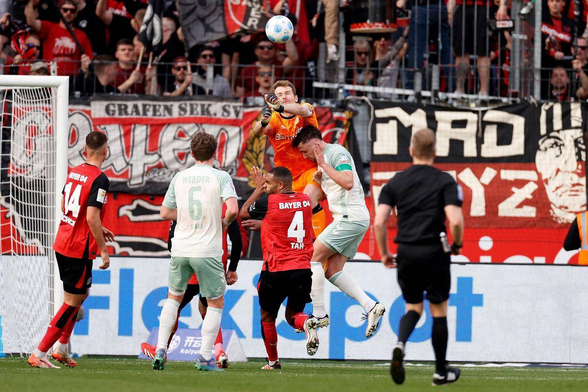 勒沃库森暴露防线问题,客场惨遭大败收场的简单介绍 勒沃库森暴露防线问题,客场惨遭大败收场的简单介绍