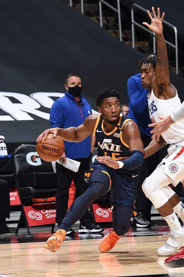 爵士遭遇连败,球队状态下滑令人担忧的简单介绍 爵士遭遇连败,球队状态下滑令人担忧的简单介绍