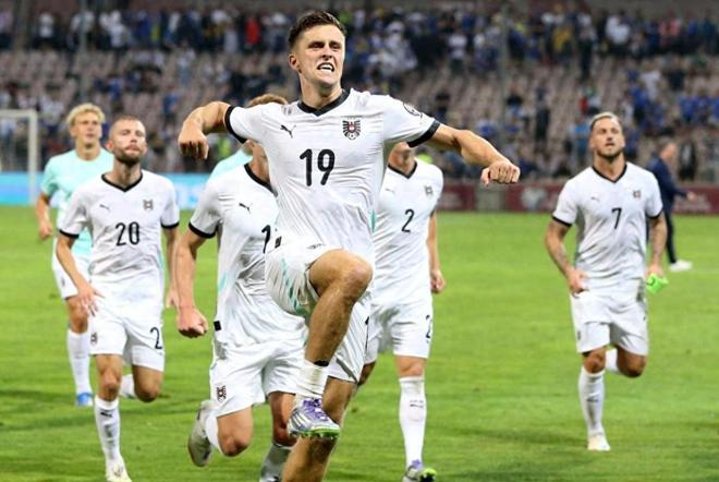 星空体育入口-热门较量！欧洲豪强碰撞再掀热议的简单介绍