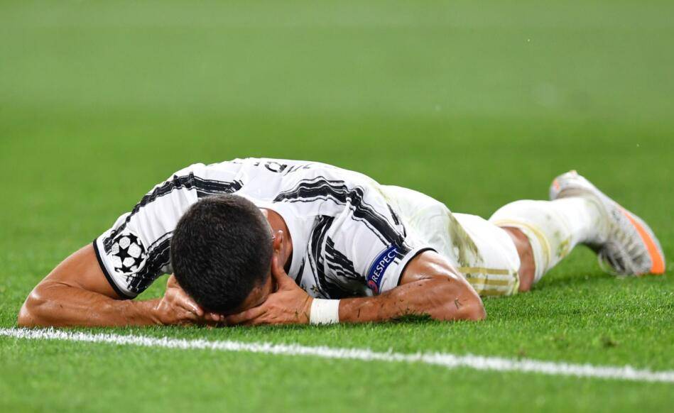 阿贾克斯客场失利,欧冠出线陷入胶着阶段 阿贾克斯客场失利,欧冠出线陷入胶着阶段