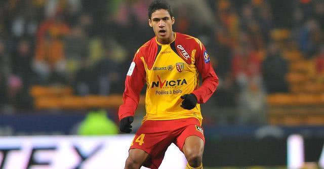 星空体育网站入口-帕尔马后防线泄漏，连续遭遇失利