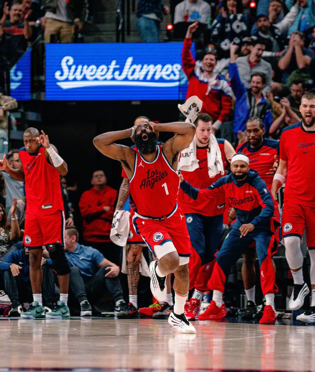 星空体育课程-快船击败篮网，保持领先优势