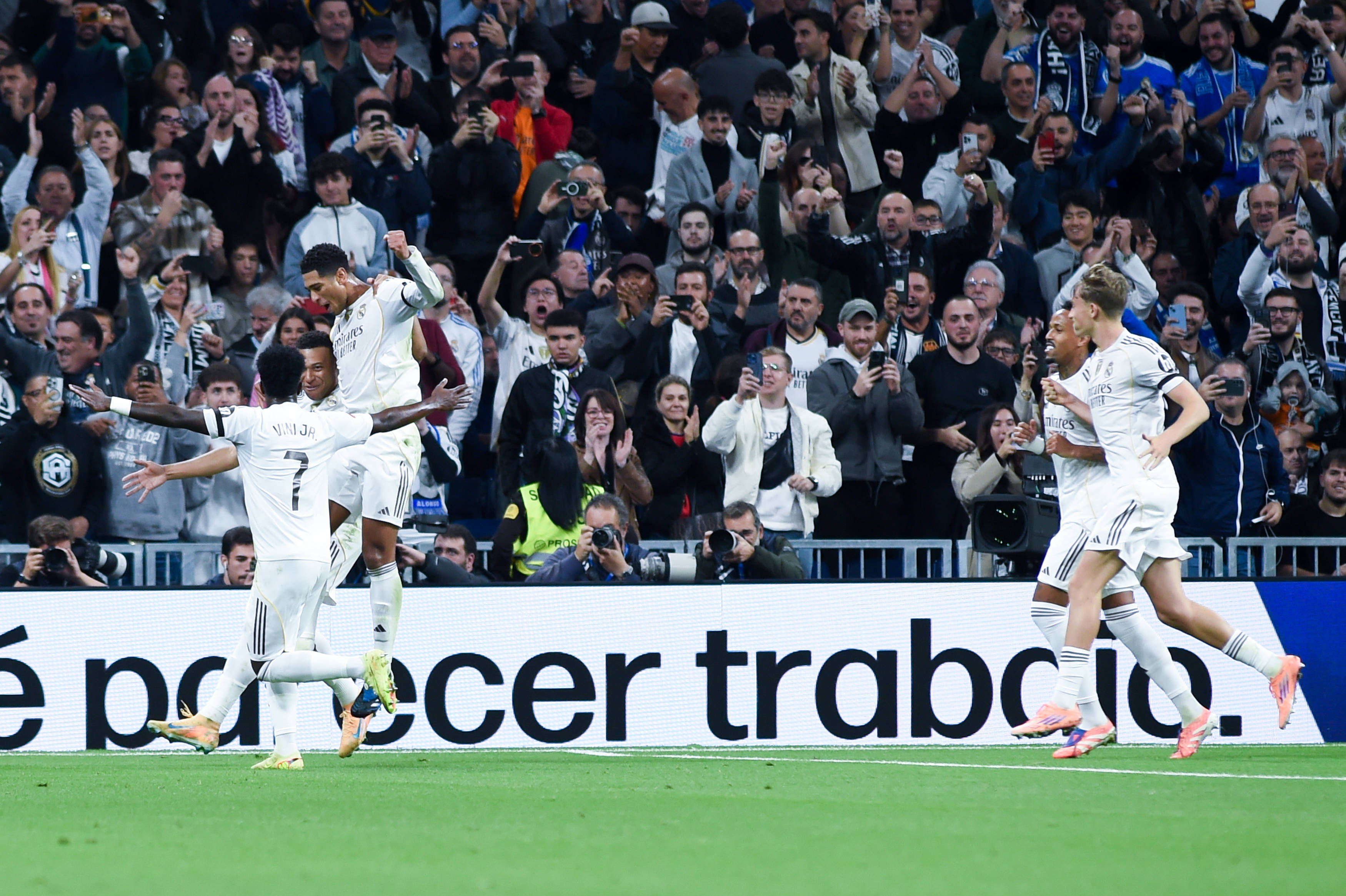 星空体育下载-梅西再进球，巴萨逆转胜巴伦西亚